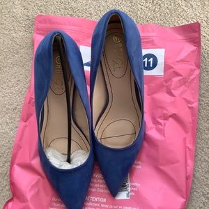 Dont you step on my "Blue suede heels" size 11